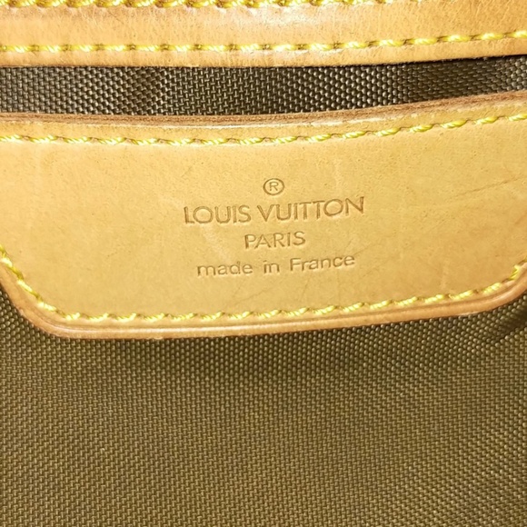 Louis Vuitton MM Evasion Travel Bag - Picture 7 of 16
